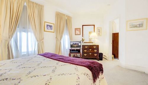 Room, Private Bathroom (Room 22- Max 2 people)