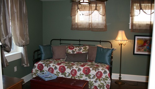 Standard Apartment, Ensuite (Ezra Pound)