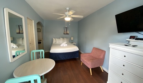 Superior Studio, 1 Queen Bed, Kitchenette, Corner