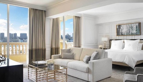 Deluxe Room (Intracoastal)