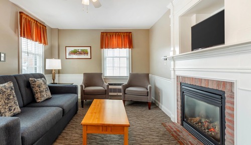 Suite, 1 King Bed with Sofa bed, Non Smoking