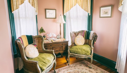 Deluxe Room, 1 Queen Bed, Fireplace