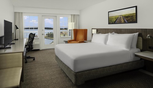 One king bed
