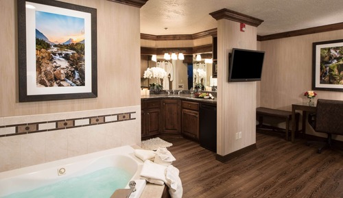 Honeymoon Studio Suite, 1 King Bed, Non Smoking, Jetted Tub