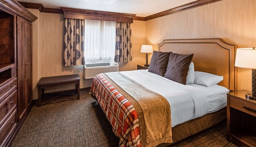 Executive Studio Suite, 1 King Bed, Non Smoking, Fireplace