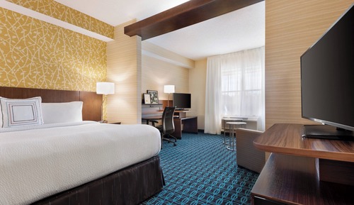 Deluxe Suite, 1 King Bed with Sofa bed