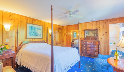 Basic Room, 1 Queen Bed
