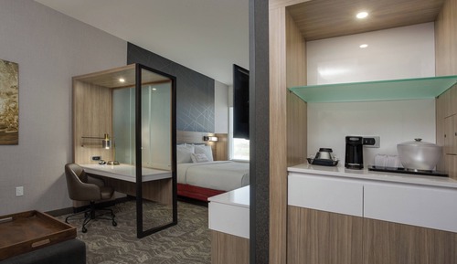 Suite, Multiple Beds, Accessible Bathtub