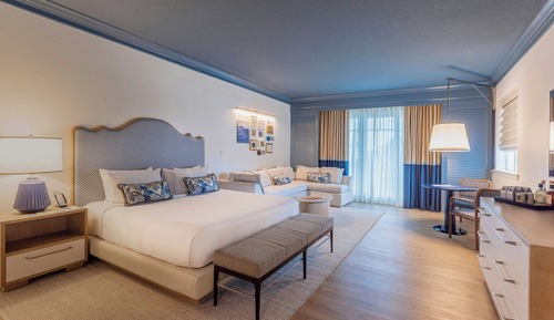 Deluxe Room, 1 King Bed with Sofa bed, City View