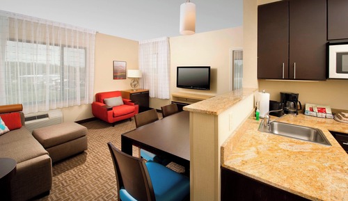 Suite, 1 Double Bed (Mobility/Hearing Accessible, Tub)