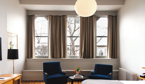 Grand Room, 1 Queen Bed, Fireplace (Pearl St)