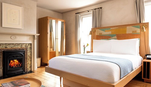 Luxury Room, 1 Queen Bed, Fireplace (John St)