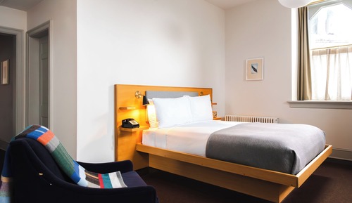Suite, Multiple Beds (Pearl St)