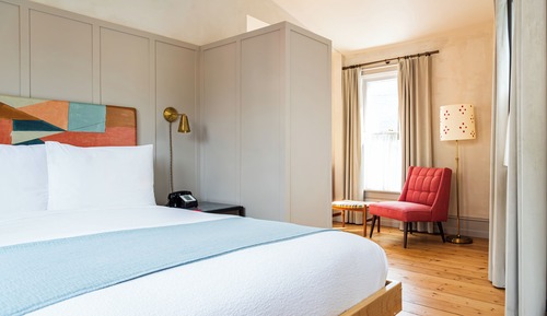 Standard Room, 1 Queen Bed (John St)
