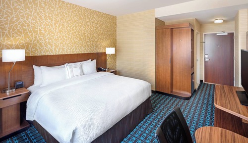 Room, 1 King Bed, Hearing Accessible (Transfer Shower)