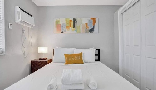 Club Single Room, 1 Queen Bed with Sofa bed, Non Smoking (Rustic 13)