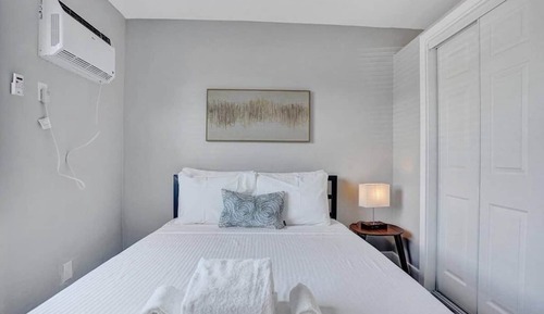 Standard Single Room, 1 Queen Bed with Sofa bed (Rustic 9)