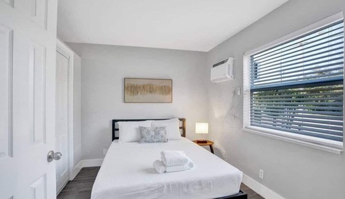 Design Single Room, 1 Queen Bed with Sofa bed, Non Smoking (Rustic 14)