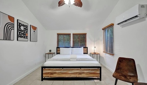 Classic Studio, 1 Queen Bed (Mahogany House)