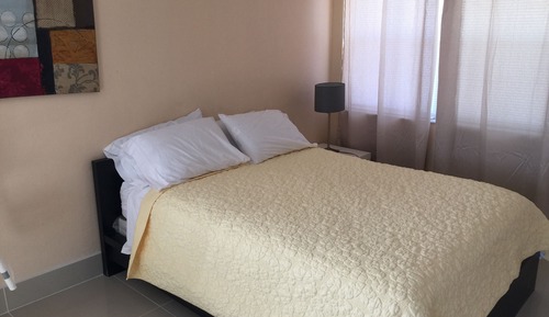 Deluxe Studio, 1 Queen Bed