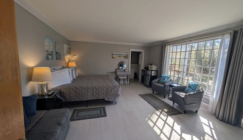 Deluxe Room, Corner