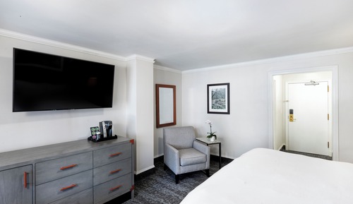 Deluxe Room, 1 King Bed