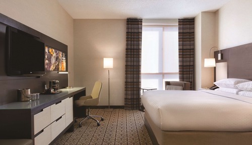 Room, City View