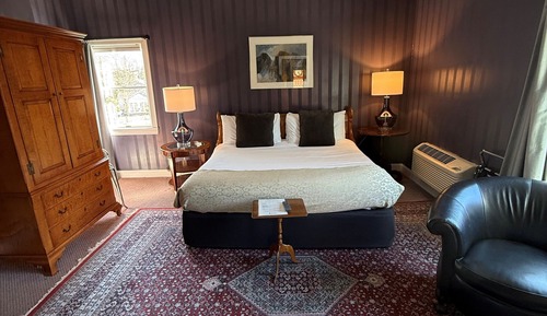 Saturday Room