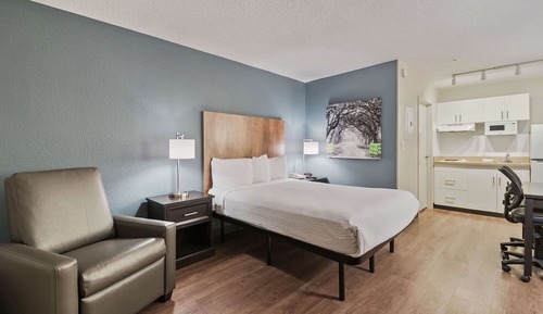 Studio, 1 Queen Bed, Non Smoking (Hearing Accessible)