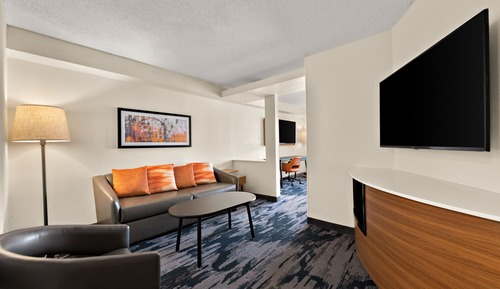 Deluxe Studio, 1 King Bed with Sofa bed