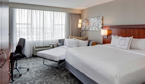 Room, 1 King Bed with Sofa bed (High Floor)