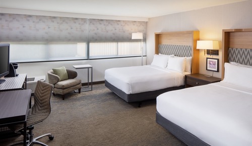 Standard Room, 2 Queen Beds, Accessible (Mobility Tub)