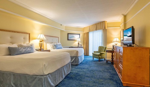 Standard Room, 2 Queen Beds, Balcony