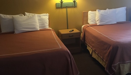 Family Room, Multiple Beds