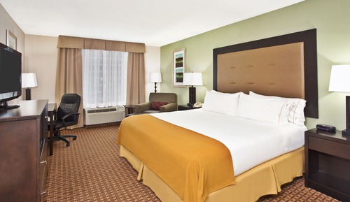 Standard Room, 1 King Bed, Accessible (Roll-In Shower)