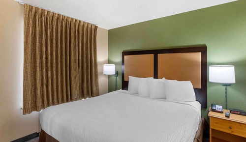 Deluxe Studio, 1 King Bed with Sofa bed, Non Smoking