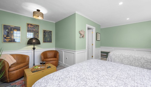 Room, Private Bathroom (Premium Queen Room #12)