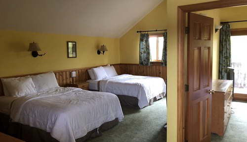 Chalet, Multiple Beds, Resort View (Wapiti Cabin)