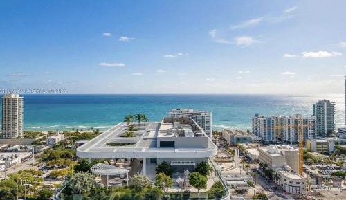 Deluxe One-Bedroom Apartment with Ocean View