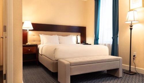 Queen Room
