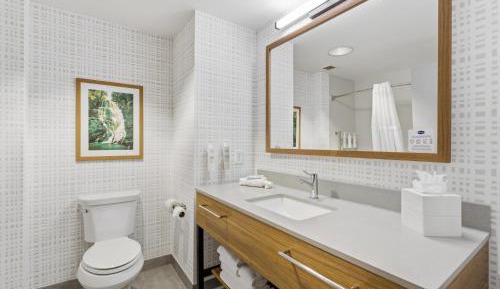 Room with Two Queen Beds - Non-Smoking