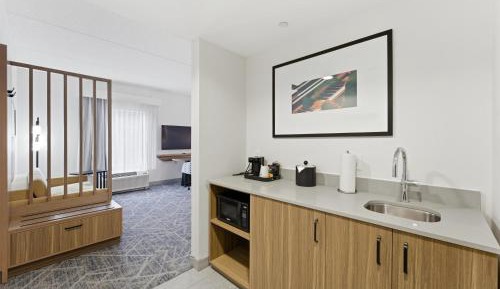 Queen Studio Suite with Two Queen Beds and Sofa Bed - Non-Smoking
