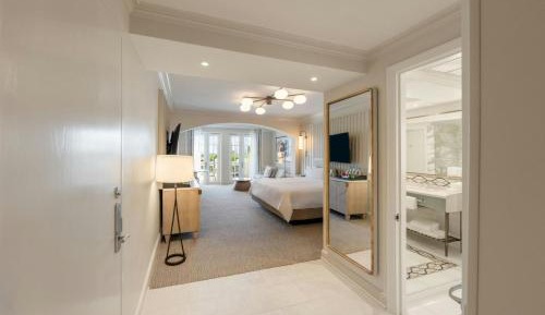 Junior Suite King, Junior Suite, 1 King, Sofa bed, Balcony