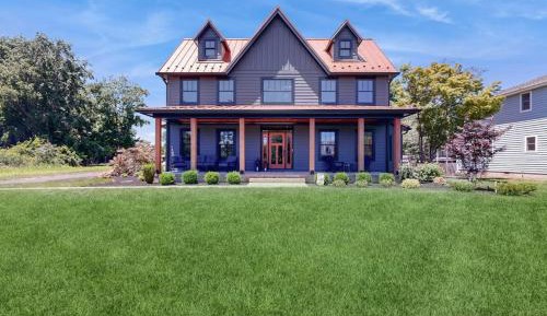 Six-Bedroom House