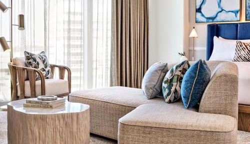 Premier Executive Balcony Room 1 King Bed