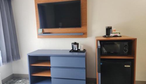 One-Bedroom King Suite with Sofa Bed - Non-Smoking
