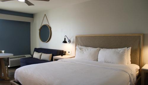 King Room with Balcony