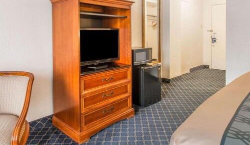 Deluxe King Room - Non Smoking