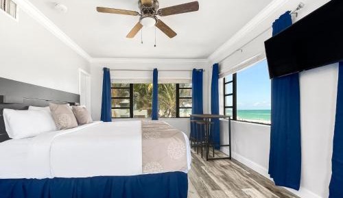 Deluxe King Room