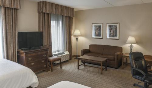 Queen Studio Suite with Two Queen Beds and Sofa Bed - Non-Smoking
